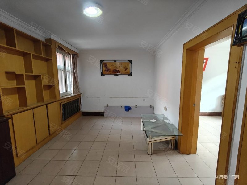 东新苑二层可过户可贷款出行方便随时可看