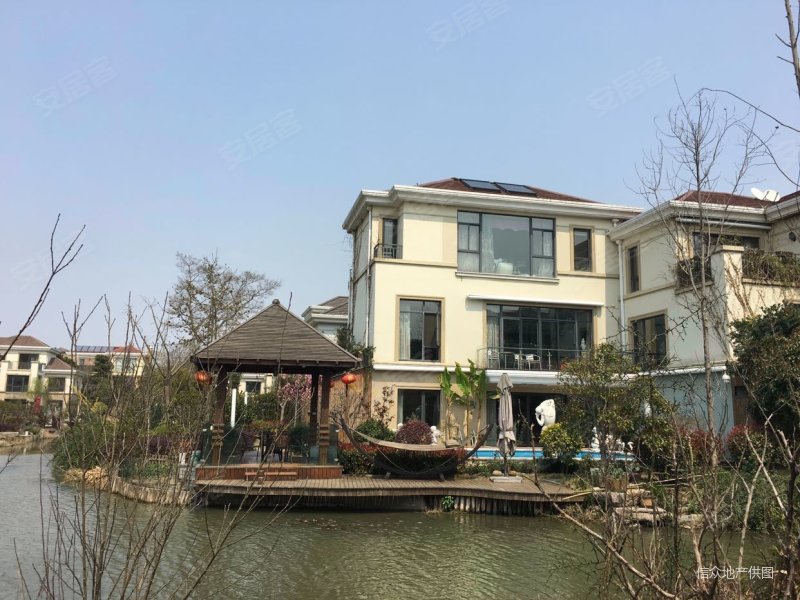 澄湖水岸5室4厅4卫460㎡南1600万