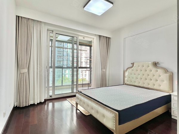 上海徐汇斜土路汇峰鼎园人车分流两梯两户刷卡到户 有地下固定车位