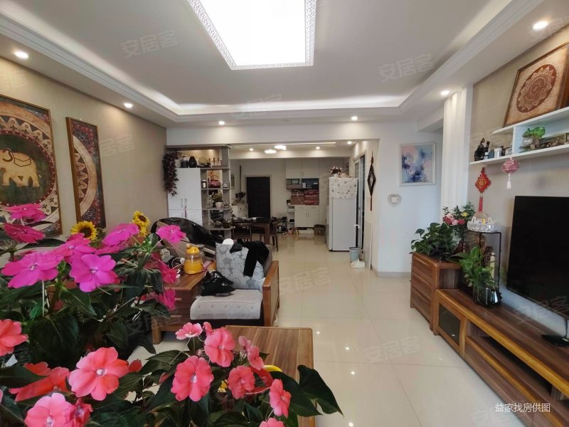 北市区朗悦湾精装三房满五年东南端头业主诚心出售!