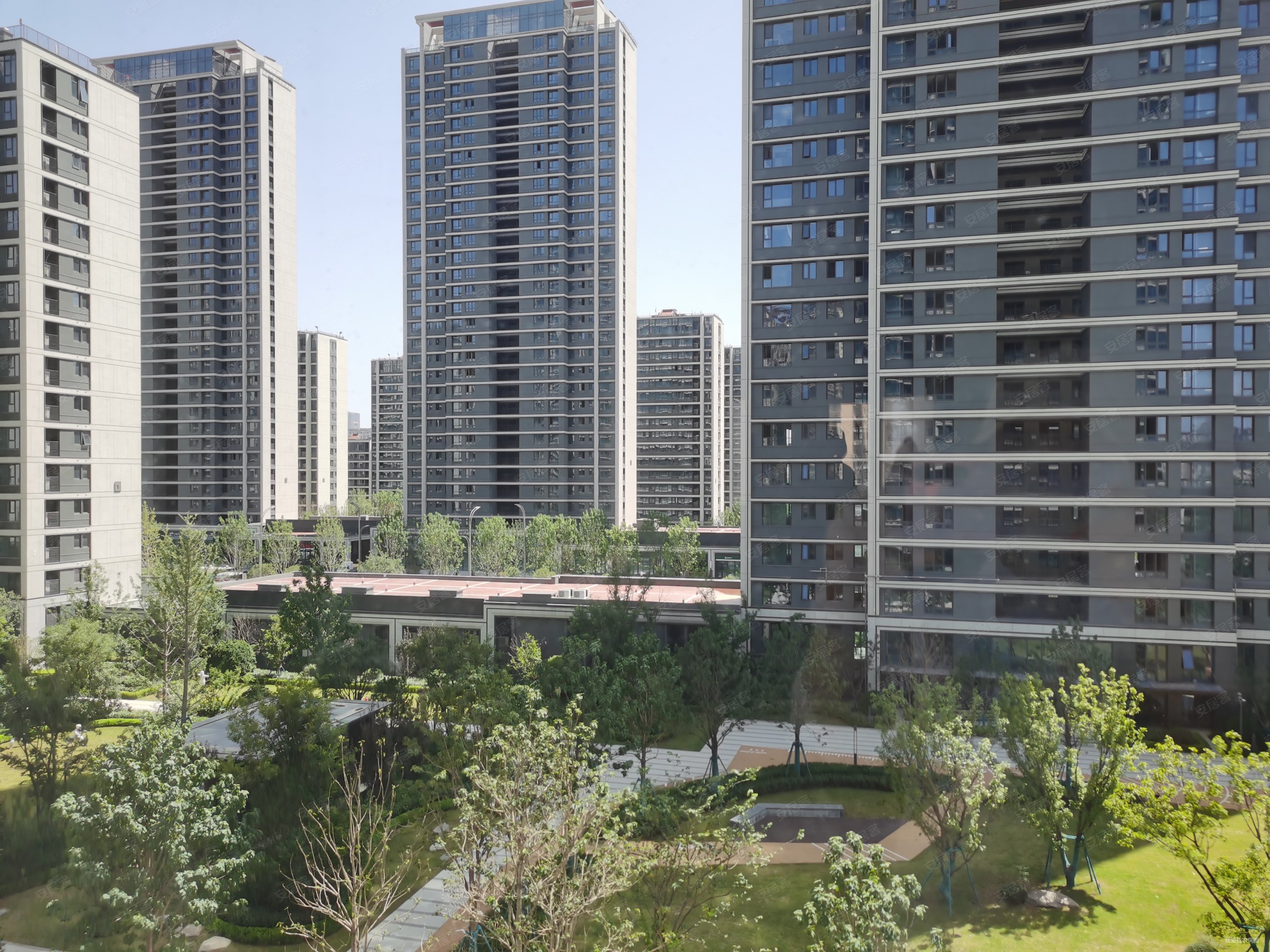 陆港绿城西安全运村3室2厅2卫124.78㎡南北275万