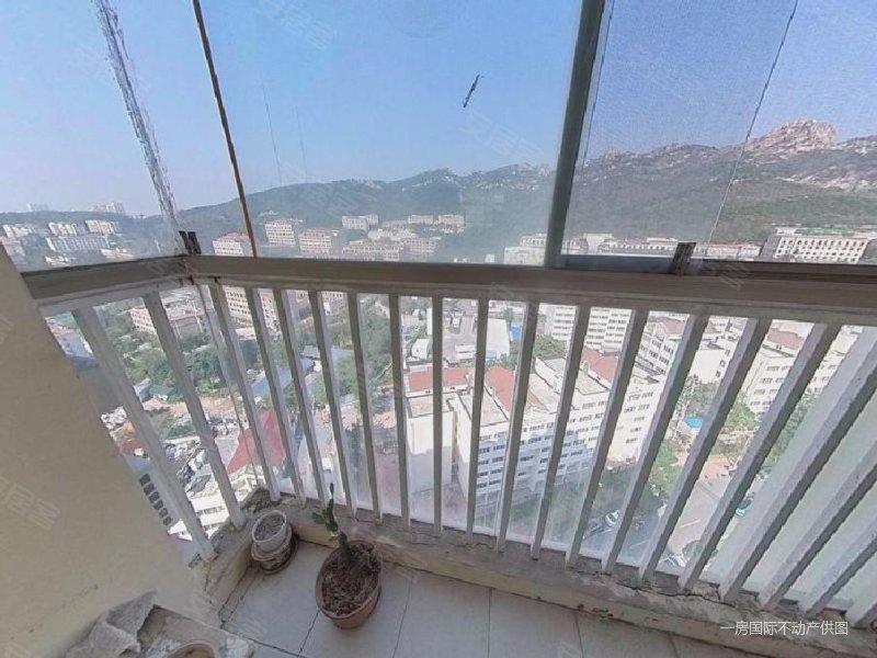 精装短住 全明户型,亚麦山城二手房,410万,3室2厅,2卫,168平米-青岛