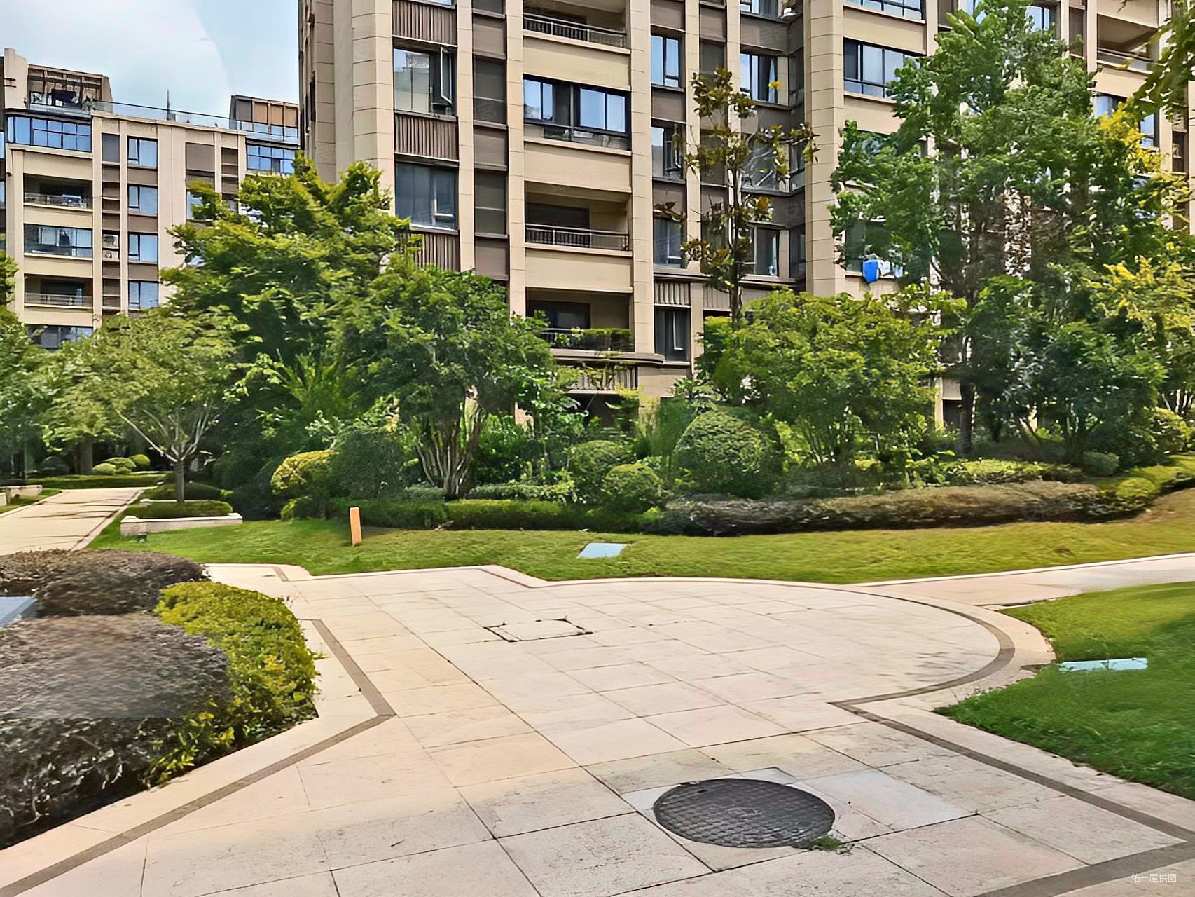 正荣润江城 双卫 中间楼层采光好 有电梯 临地铁 精装