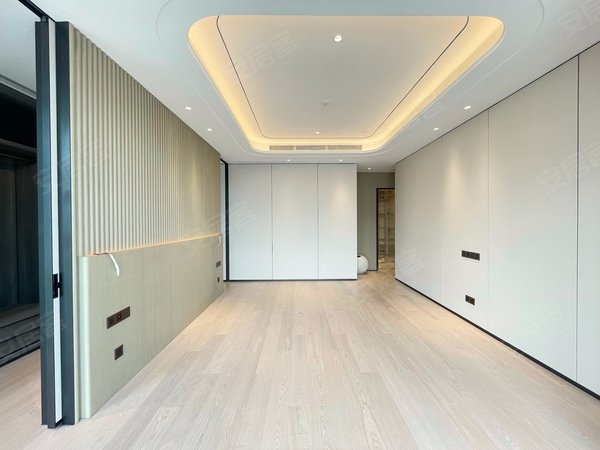 深圳南山华侨城侨城一号侨城一号高端公寓 超高赠送实用245平 3房2