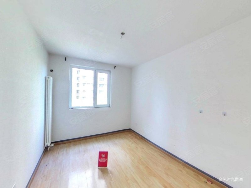 锦绣园小区(顺义) 集中供暖 小区新 装修好 有电梯