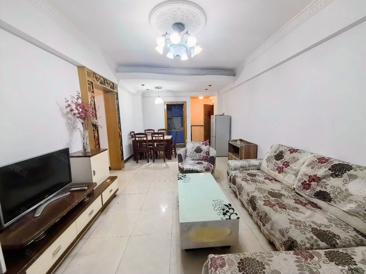 国贸地铁口电梯两房 南向,东泰花园嘉华苑二手房,110万,2室2厅,1卫