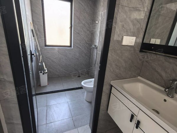 金华武义县武义城东程王佳苑二区出租：程王佳苑4室2厅1厨2卫，精装修，拎包入住，随时看房出租房源真实图片