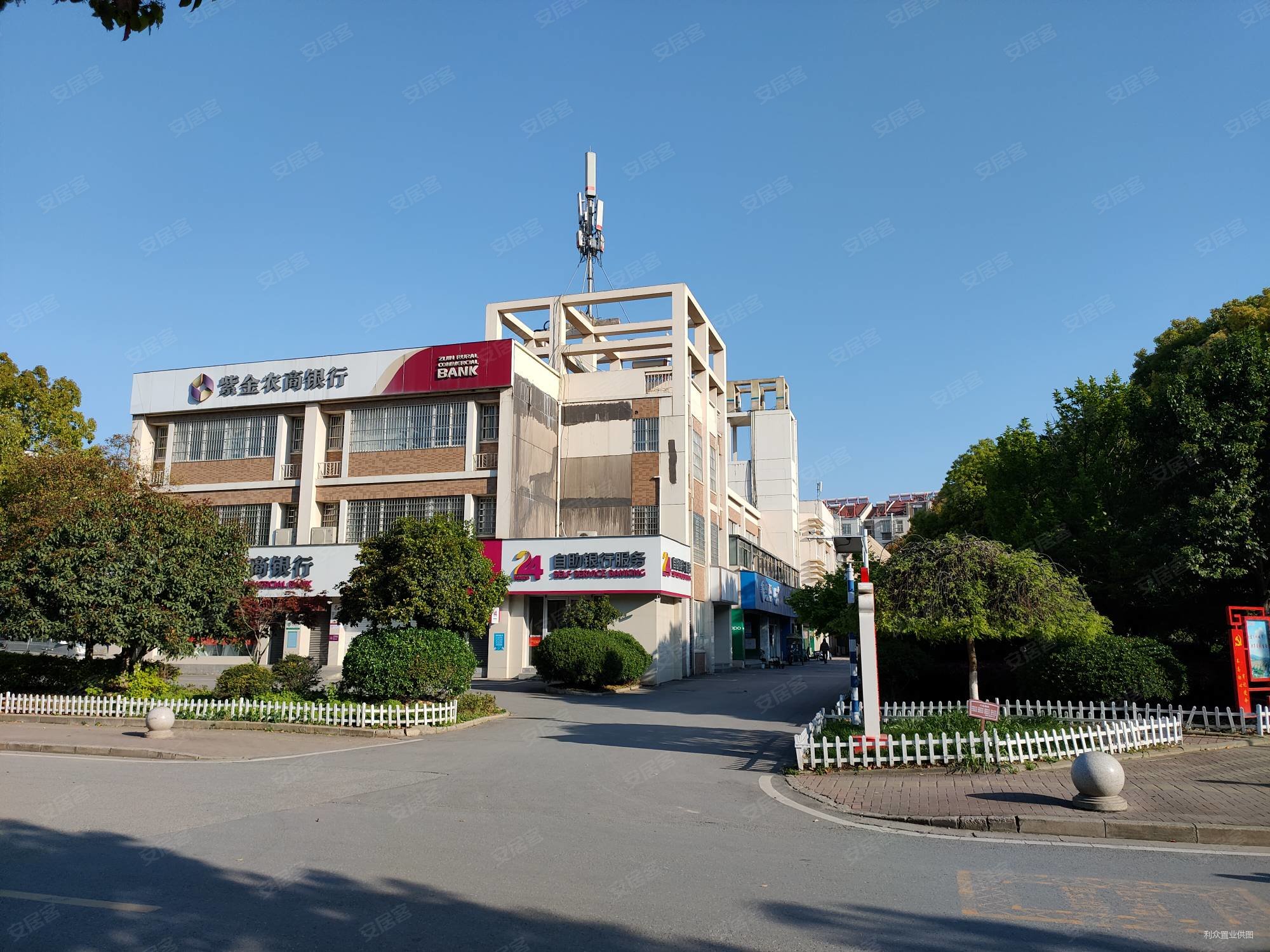 南京房产网>南京二手房>栖霞二手房>龙潭二手房>江畔人家锦江苑>2000