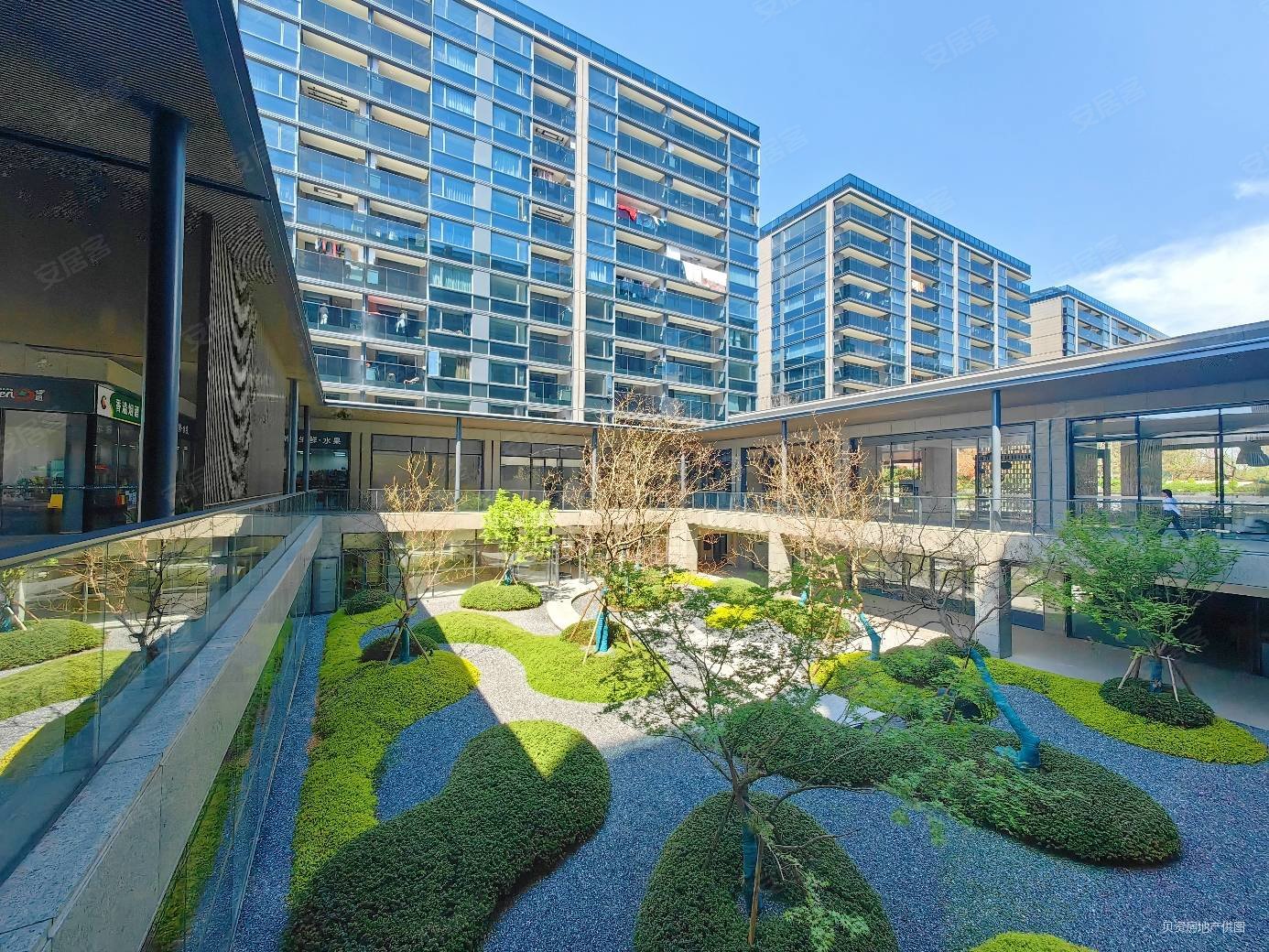 市政府旁地铁口青山湖畔绿城桃李湖滨全新未入住洋房急售