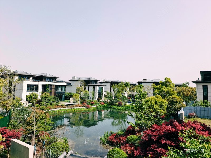 南北通透 正规商品房 次新小区 车位充足 交通便捷,碧云尊邸(别墅)