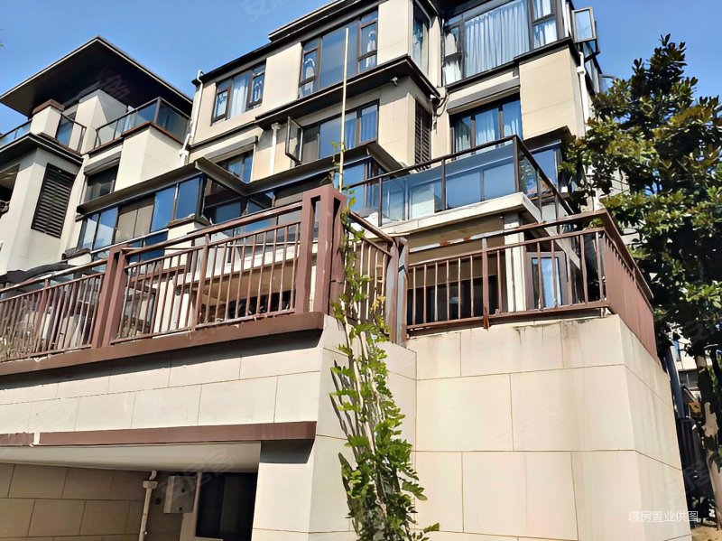 东方熙龙山院 毛坯中叠 露台 已花20万改造 赠 150平