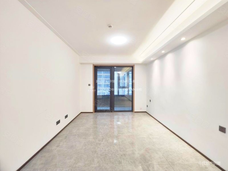 新小区 出行生活都很方便 省装修费 买卖家具就能住力高澜湖郡