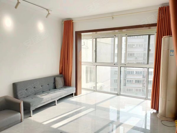 无锡梁溪崇安寺东林苑近锡银大厦,苏宁广场摩天360!