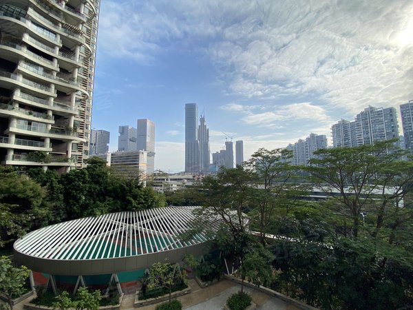 深圳南山华侨城京基御景东方花园式社区,天虹楼下全新精装大四房,拎包