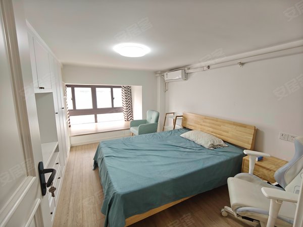 上海宝山顾村龙湖北城天街朝南loft,三房两厅全配置,网红复式公寓