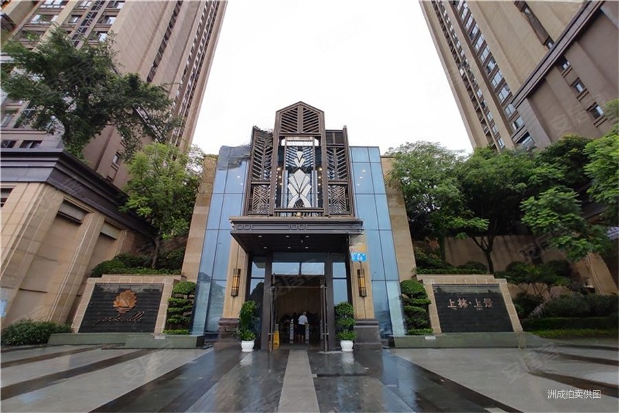 直降100多万照母山洋房带露台入户院馆法拍房,约克郡上林洋房二手房