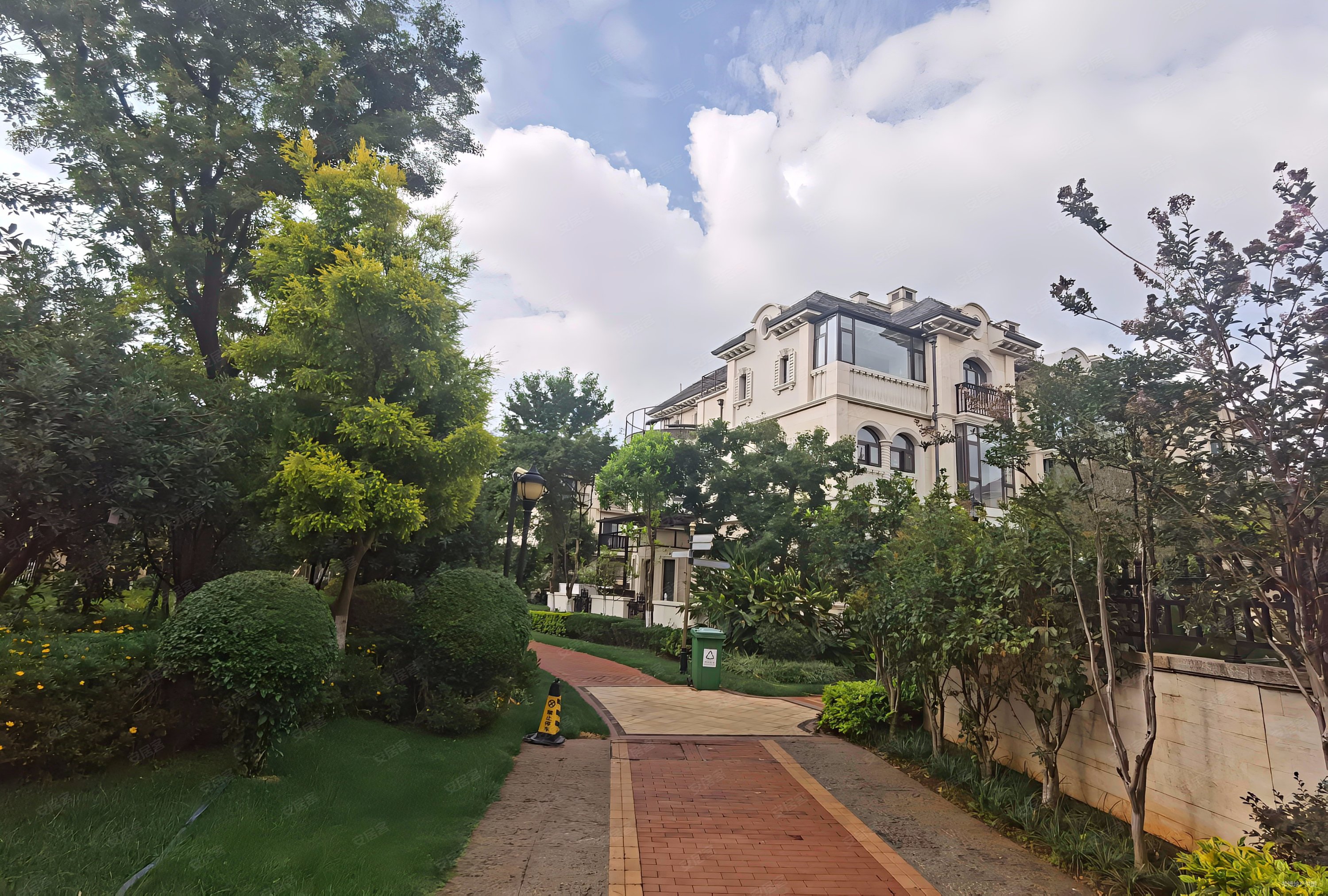 花园180,公园1903蒙塔溪(别墅)二手房,998万,5室2厅,4卫,377平米-昆明