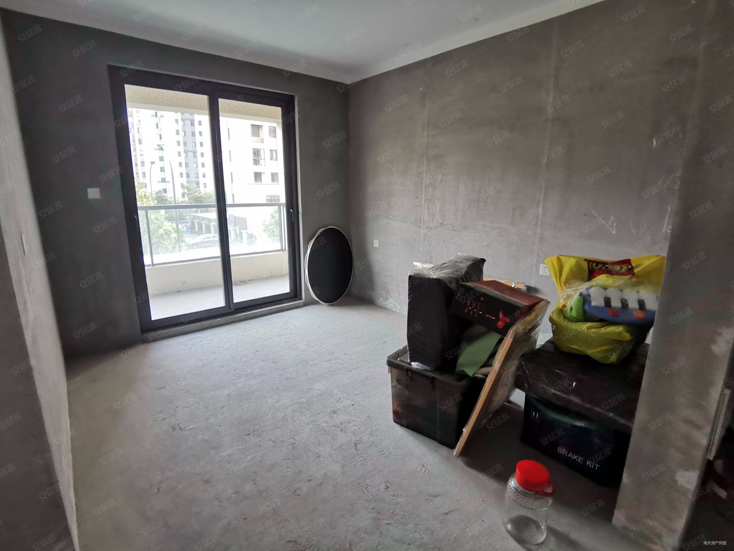 中海枫桥里4室2厅2卫127㎡南310万