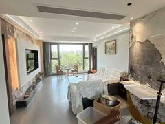 绍兴诸暨诸暨市区急租城南栖月开化府四室两厅带车位，4500一个月豪华装修拎包出租房源真实图片