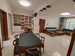 乌海海勃湾碱柜步梯一楼三室二厅二卫,干净整洁市中心。出租房源真实图片