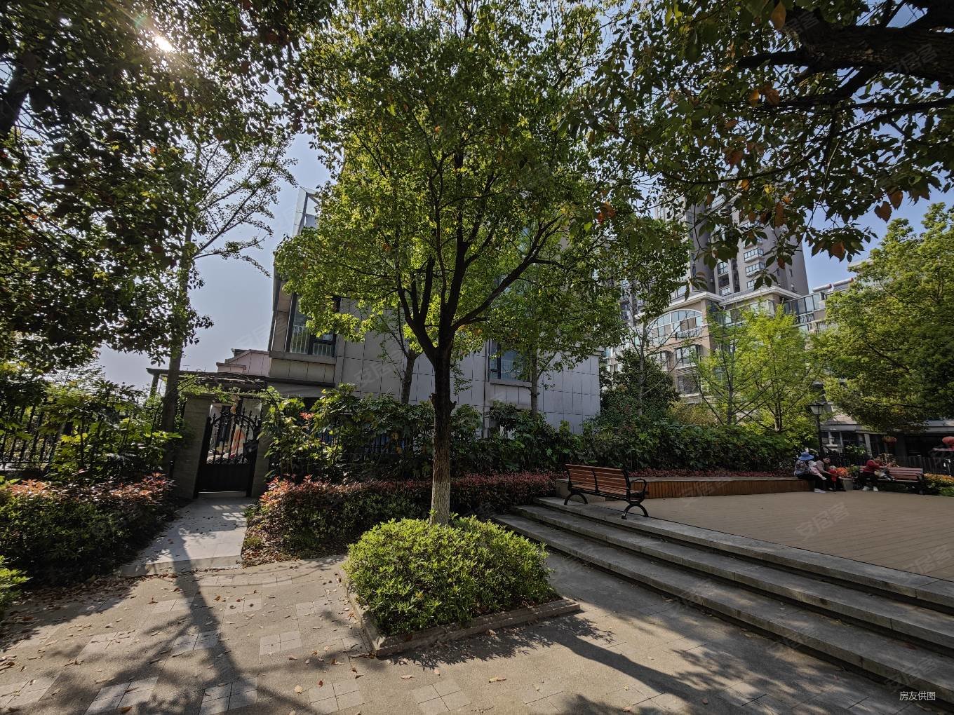 北江锦城花园洋房地铁口龙湖天街