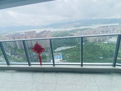 东莞厚街横岗水库无I敌景观 高层看一线湖景 配齐家私电器 拎包入住 随时看房出租房源真实图片