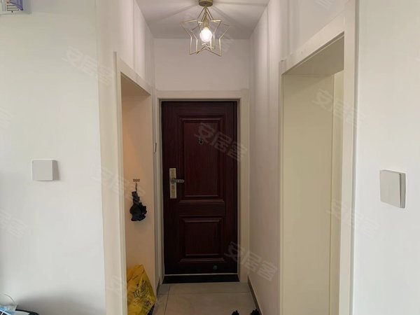 北京怀柔怀柔城区怀柔龙湖花园龙湖花园 停车方便 采光好 房子干净