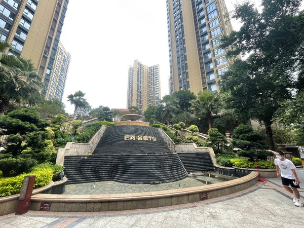 深圳布吉百鸽笼信义金御半山(一期)信义百鸽笼万象汇 金御半山(一期)