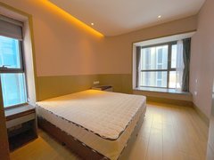 中懋天地酒店式公寓，一室精装修，带中央空调，免费健身