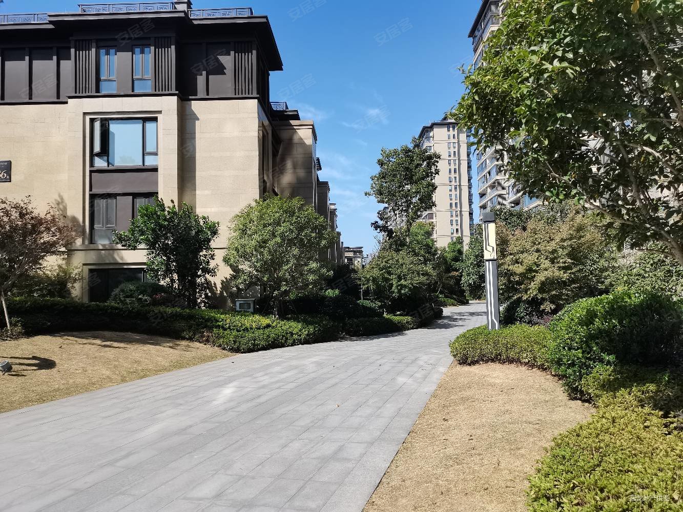 群贤府和园 边套 楼层好大阳台 有车位 南北通透看房有钥匙,祥生