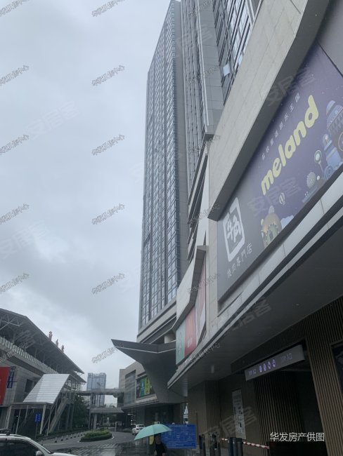 楼下商业街 中海环宇城三房 看河景 精装修 随时看 出行便利