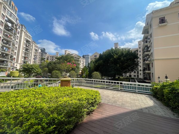 深圳福田景田北天健花园(福田)景田地铁口 天健花园 精装3房1卫 家私