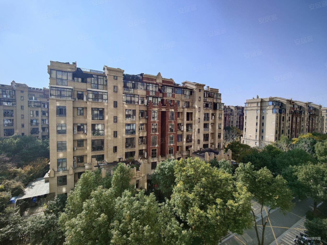 保集外滩146平现价仅275w豪装一梯一户急卖