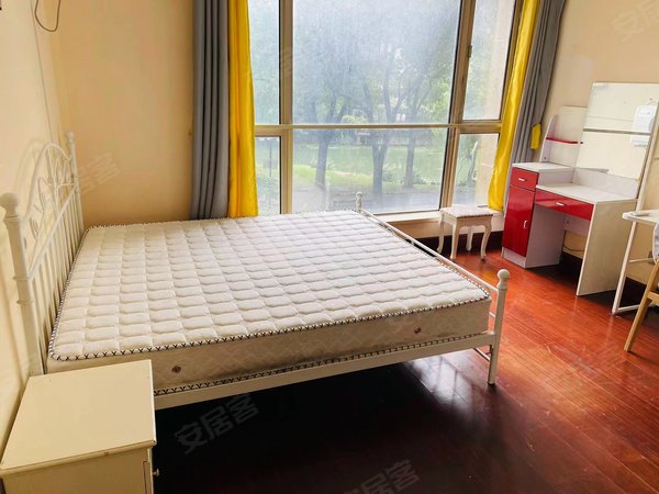 昆山玉山城南世茂蝶湖湾吾悦 立臻 仁宝  神达电脑 精装公寓  独卫