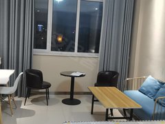 固原原州新时代购物中心万和公寓二楼，一室一厅一卫，精装带家具，房子赶紧整洁出租房源真实图片