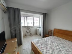 上海闵行梅陇3 1 0 0可租两房 能停车!状况好能办居住证 罗阳东四村出租房源真实图片