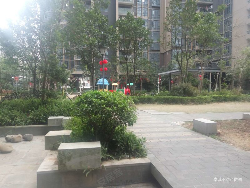 东莞房产网>东莞二手房>塘厦二手房>新开发区二手房>金众金域半山>800