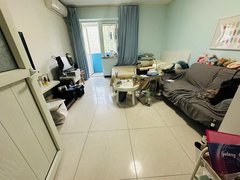 人民医院西门 车公庄地铁 西外 阳光大厦 精装一居 中间楼层