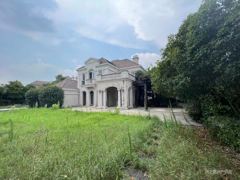 昆山市绿城玫瑰园(别墅)6室2厅5卫683㎡南北4500万