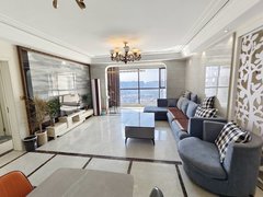 商丘睢阳万达广场急租 古城旁 名门城精装四室 5台空干净整洁落地窗随时看房出租房源真实图片