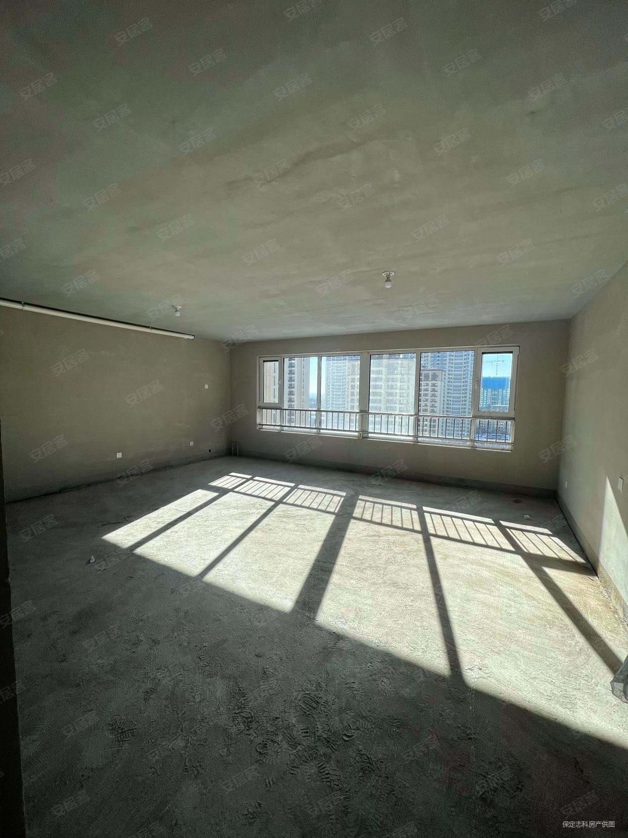 铂悦山夏花园3室2厅2卫143.11㎡南北113.9万