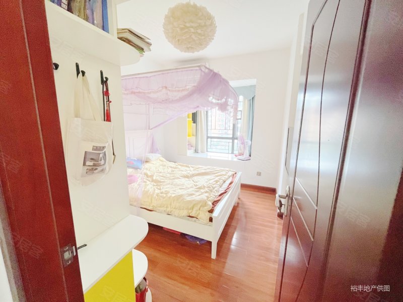 笋盘尚城雅苑80平40万3室2厅1卫