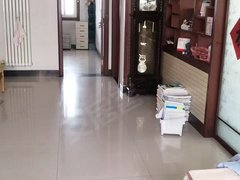枣庄滕州北辛安东花园127平大三室带家具家电1350一月随时看房出租房源真实图片