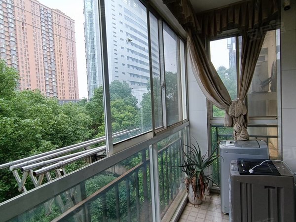 南昌青山湖南京东路荣昌格林晴天陪读江科旁南北通透2房2厅出租房源