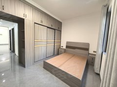 南宁横县横县城区太阳城精装四房出租，拧包入住出租房源真实图片