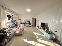 海口龙华滨海南北通透，大三房，椰城花园小区，拎包入住出租房源真实图片