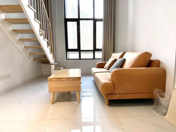 精装loft3号线后湖大道汉口城市广场第八医院