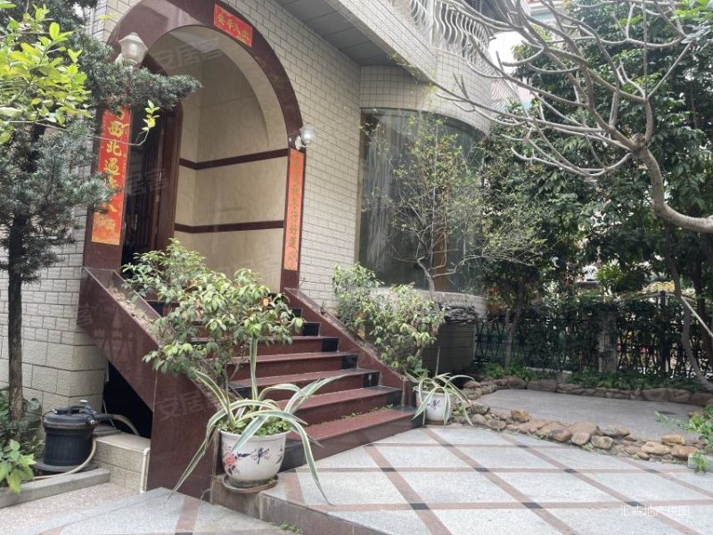 商业配套齐全 交通便利 近地铁 南向采光好 低容积,愉景花园(别墅)