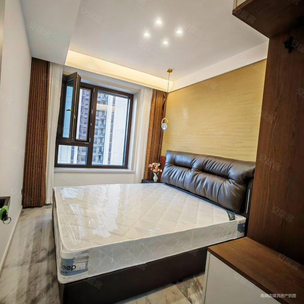 龙湖列车新城3室2厅1卫105.4㎡南北72万