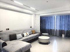 南充南部红岩子广场中央空调 带平台 南城古街附近 精装电梯套二出租房源真实图片